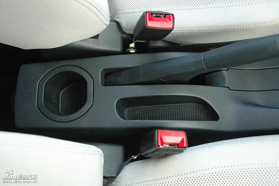 中华骏捷FRV内饰