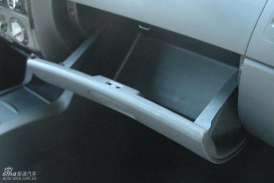 中华骏捷FRV内饰