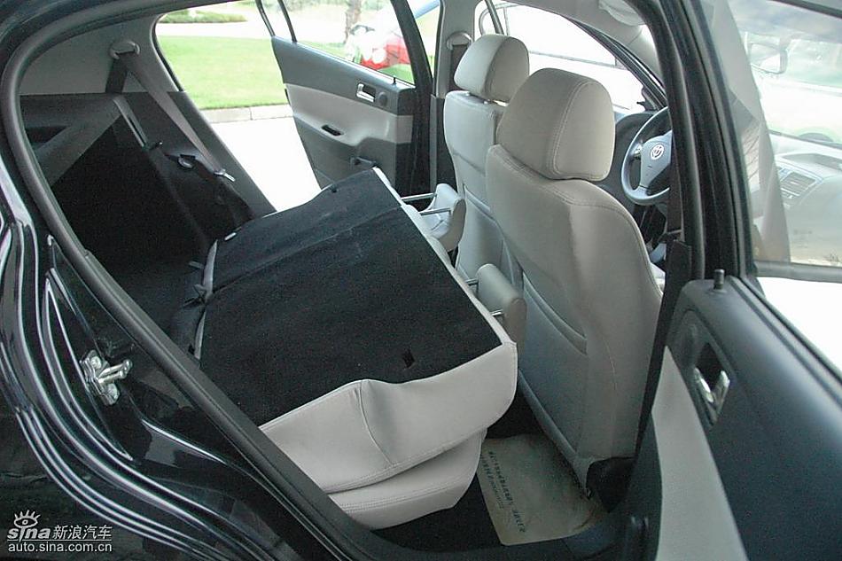 中华骏捷FRV内饰