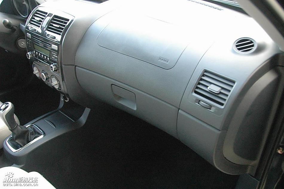 中华骏捷FRV内饰