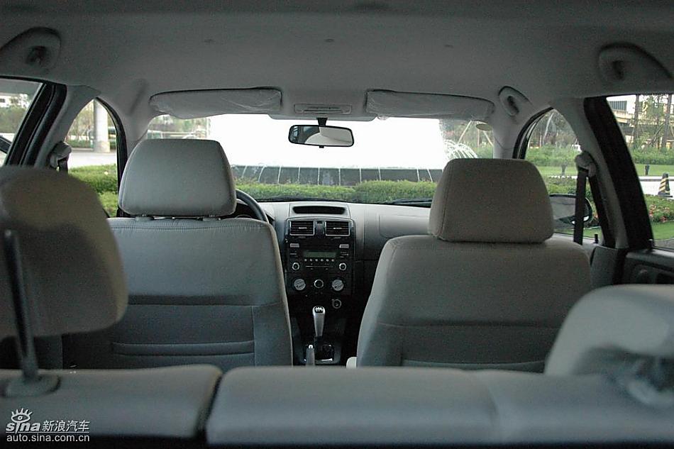 中华骏捷FRV内饰