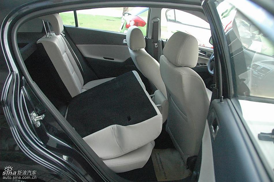中华骏捷FRV内饰
