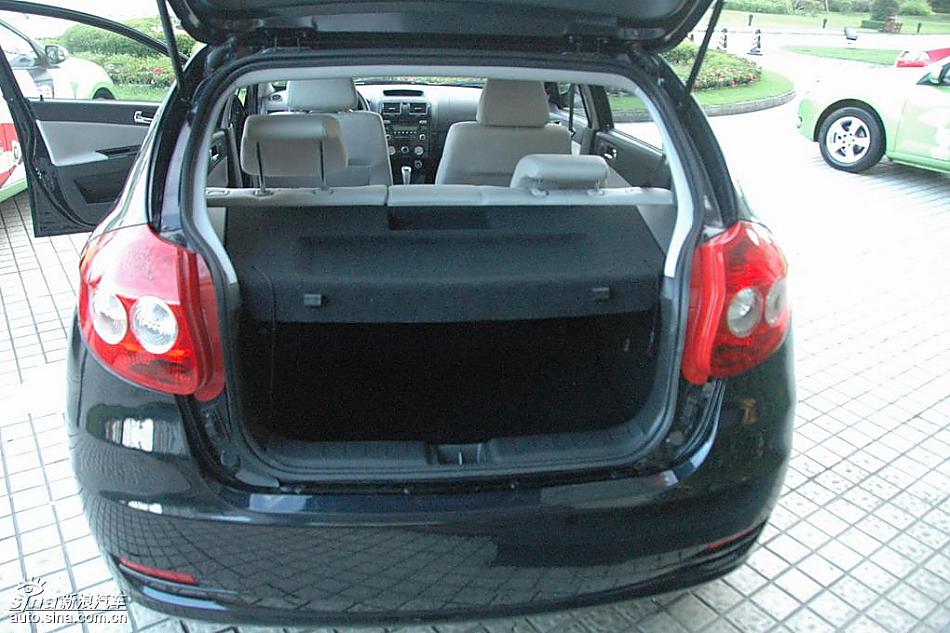 中华骏捷FRV内饰