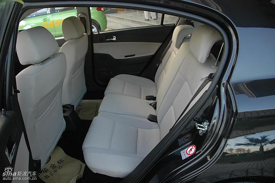 中华骏捷FRV内饰