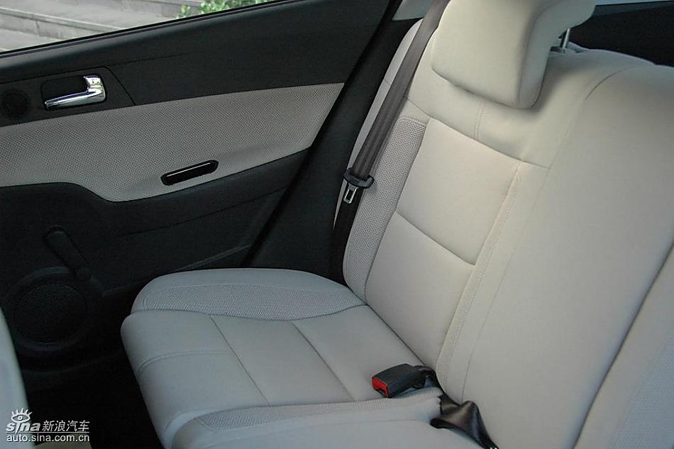 中华骏捷FRV内饰