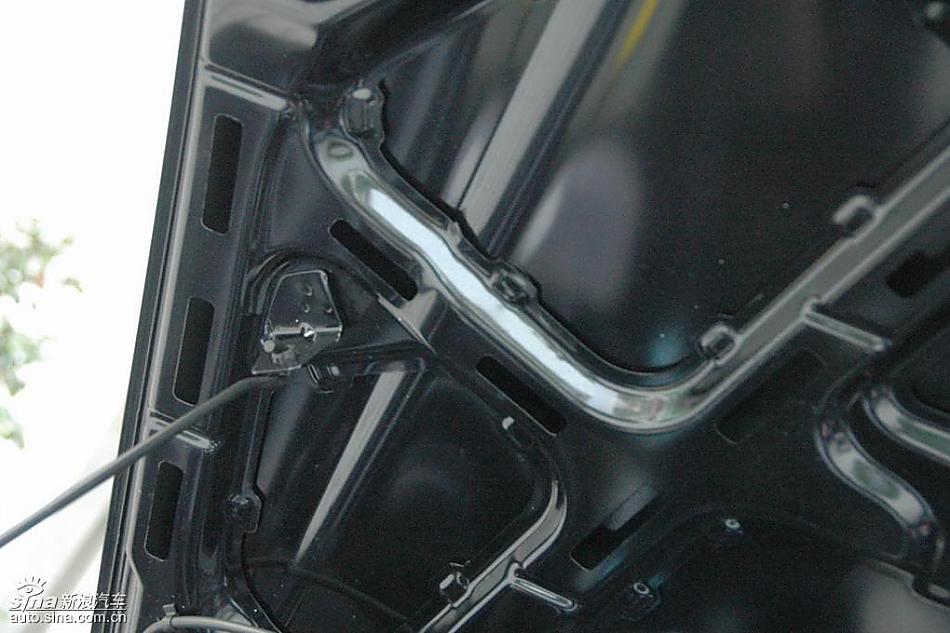 中华骏捷FRV1.3L发动机