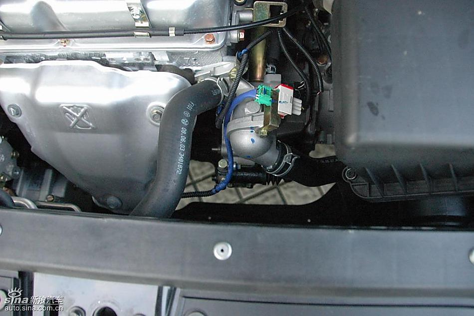 中华骏捷FRV1.3L发动机