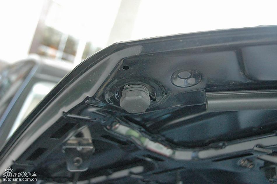 中华骏捷FRV1.3L发动机