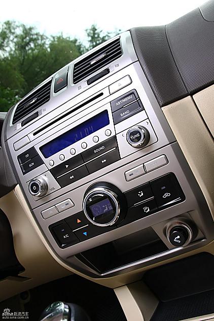 骏捷FRV内饰