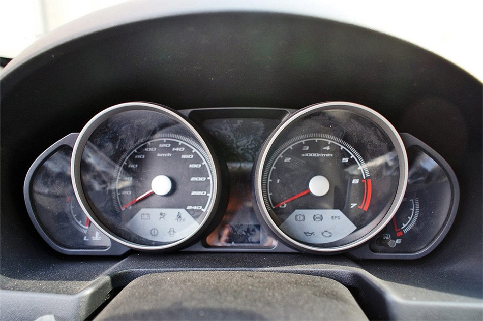 2010款 1.5L MT 豪华型 