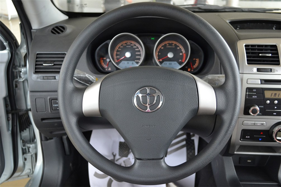 2010款 1.5L MT 豪华型 