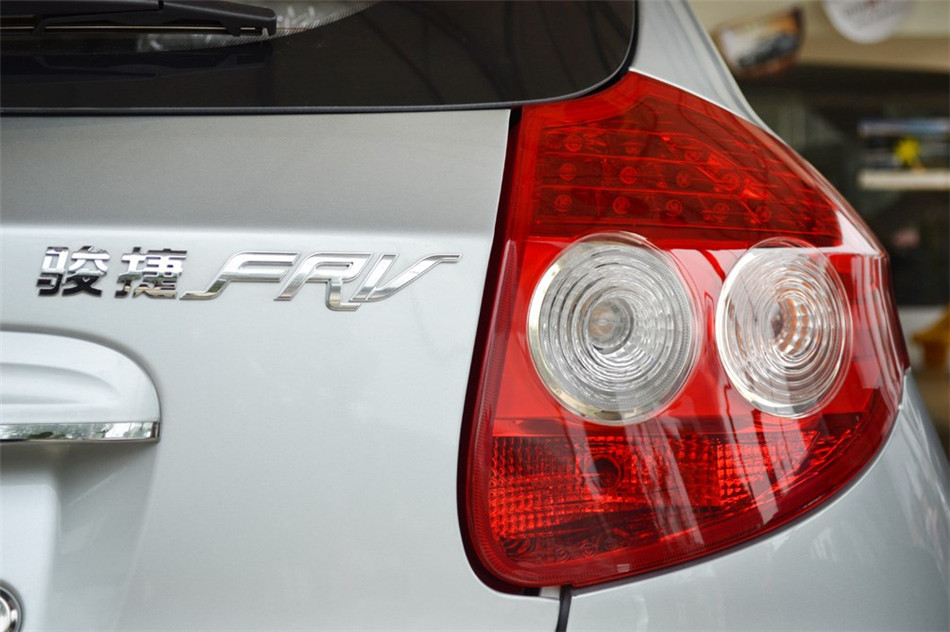 骏捷FRV 2010款 1.3L MT 豪华型