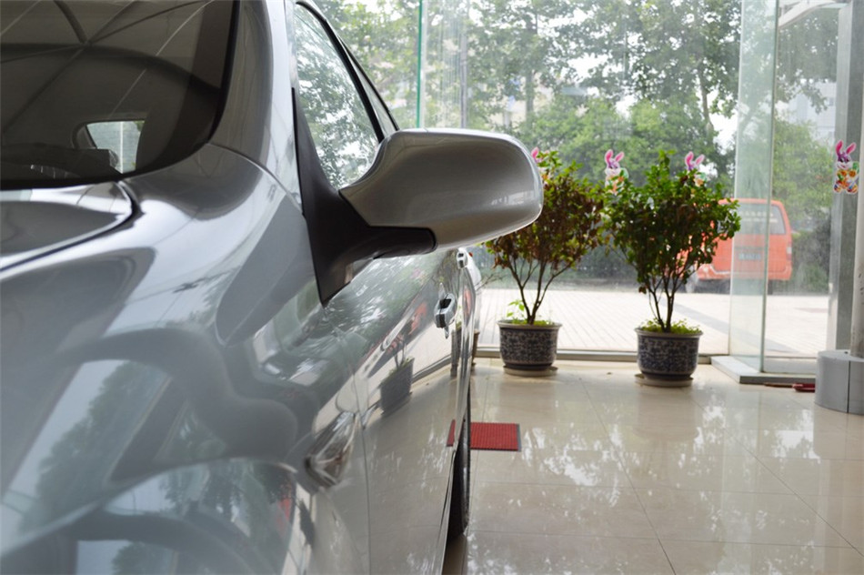 骏捷FRV 2010款 1.3L MT 豪华型