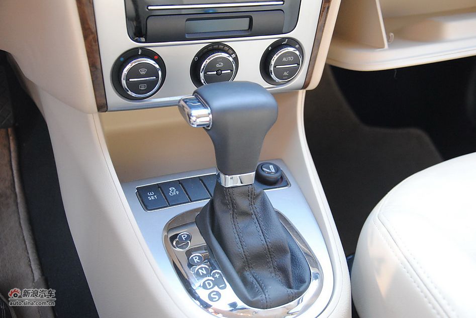 2011款朗逸1.6L自动品轩进享版