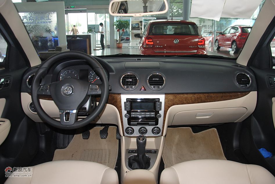 2011款朗逸1.4TSI手动品轩版