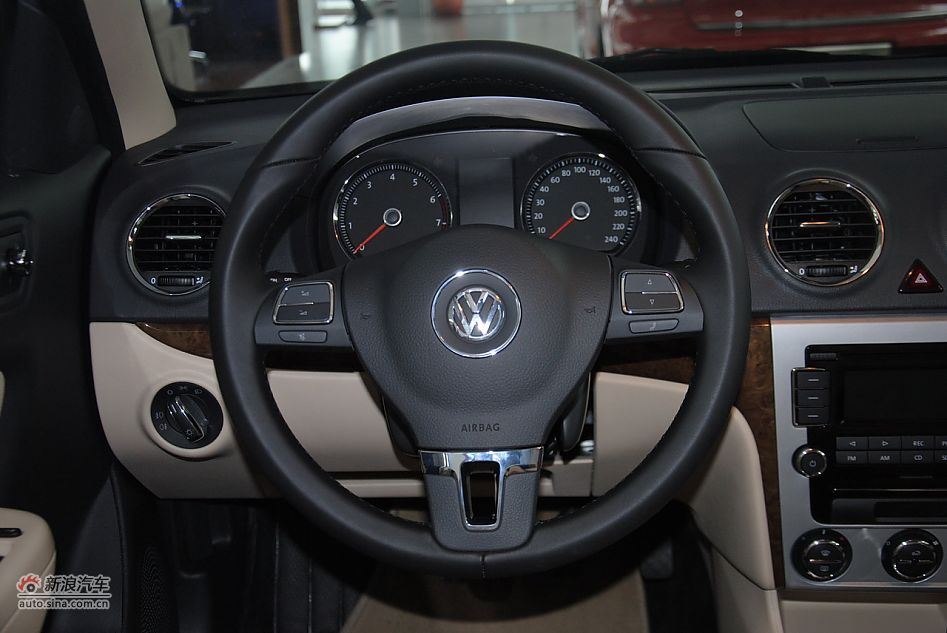 2011款朗逸1.4TSI手动品轩版