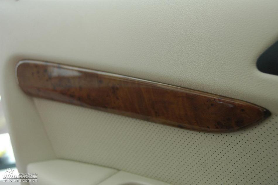 朗逸1.6L品轩版自动内饰