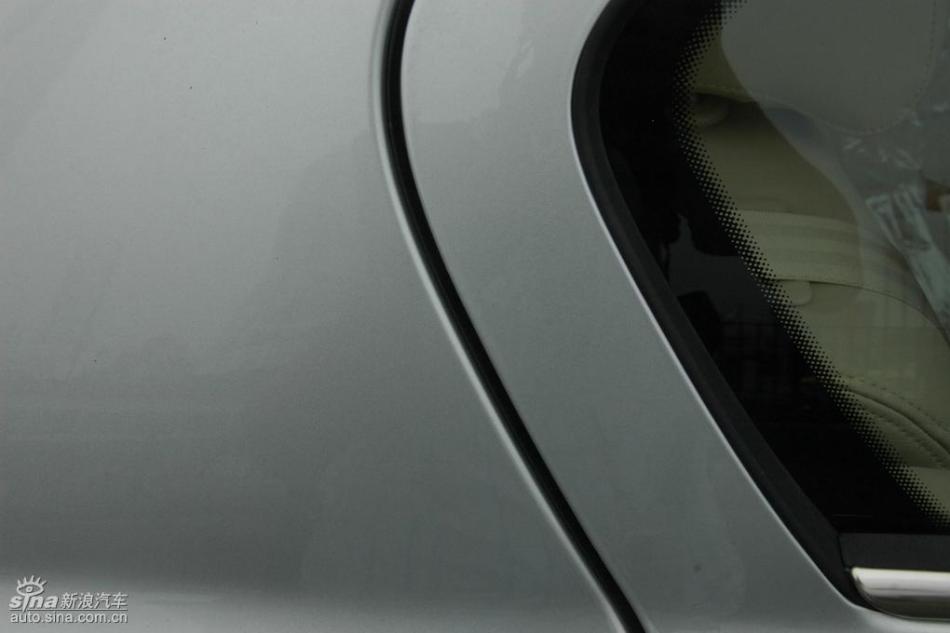 朗逸2.0L品尊版自动外观