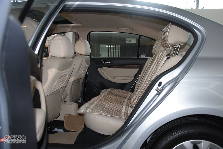 2011款朗逸1.4TSI手动品轩版