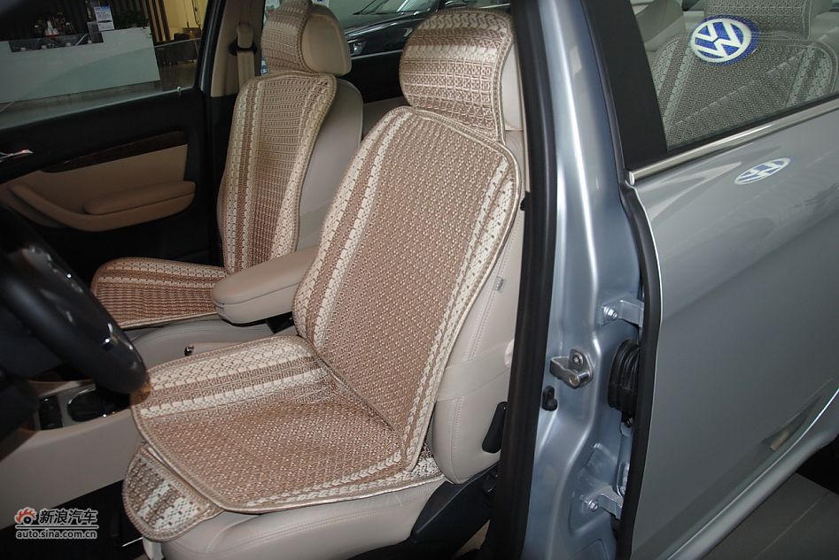 2011款朗逸1.4TSI手动品轩版