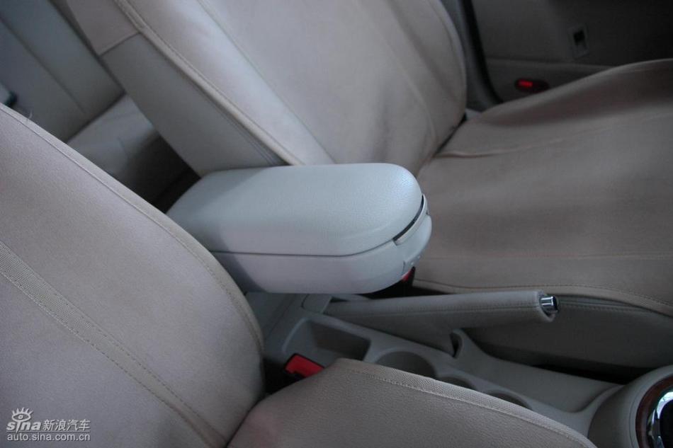 朗逸1.6L品轩版自动内饰