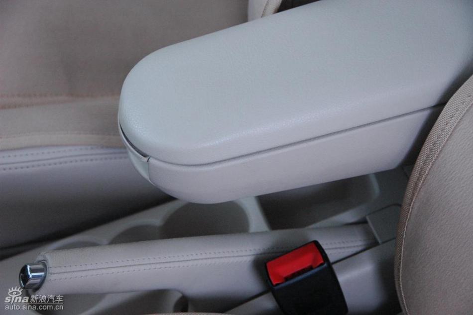 朗逸1.6L品轩版自动内饰