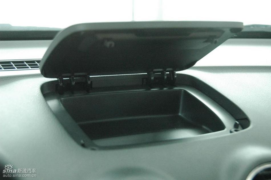 朗逸1.6L品轩版自动内饰