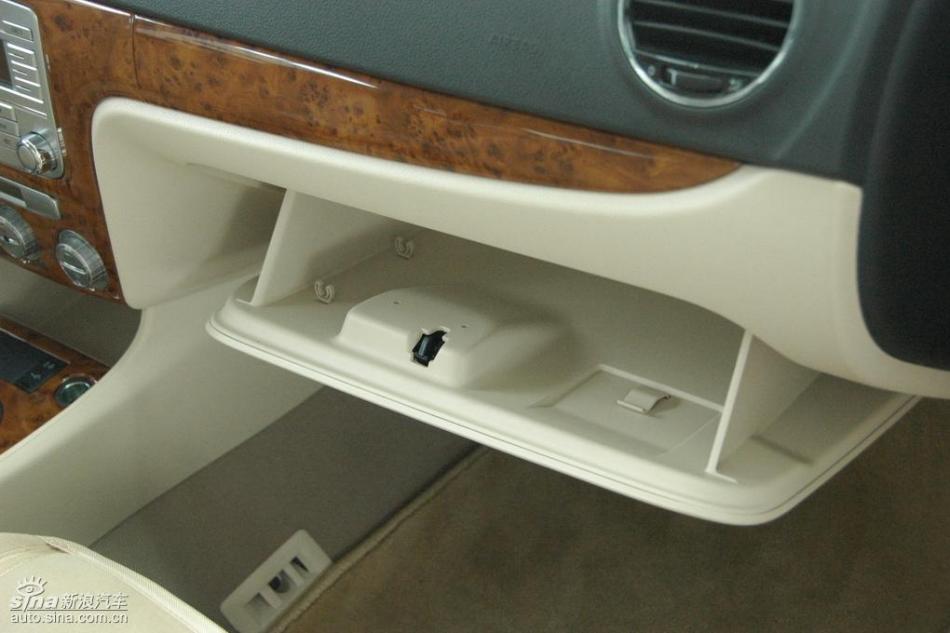 朗逸1.6L品轩版自动内饰