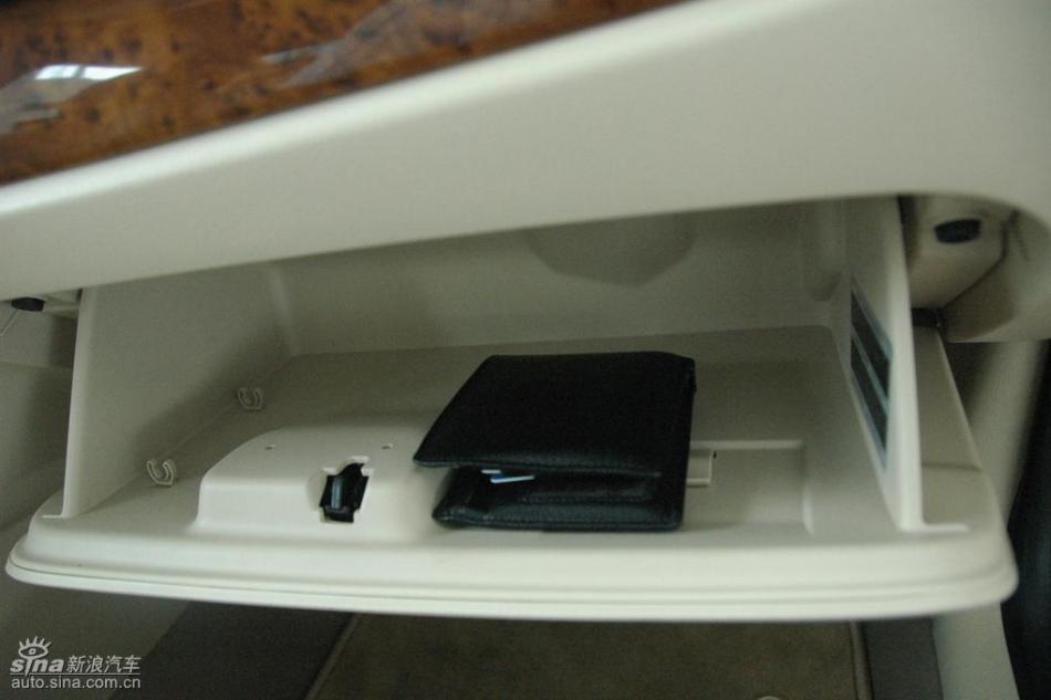 朗逸1.6L品轩版自动内饰