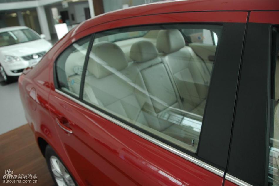 朗逸1.6L品轩版自动外观