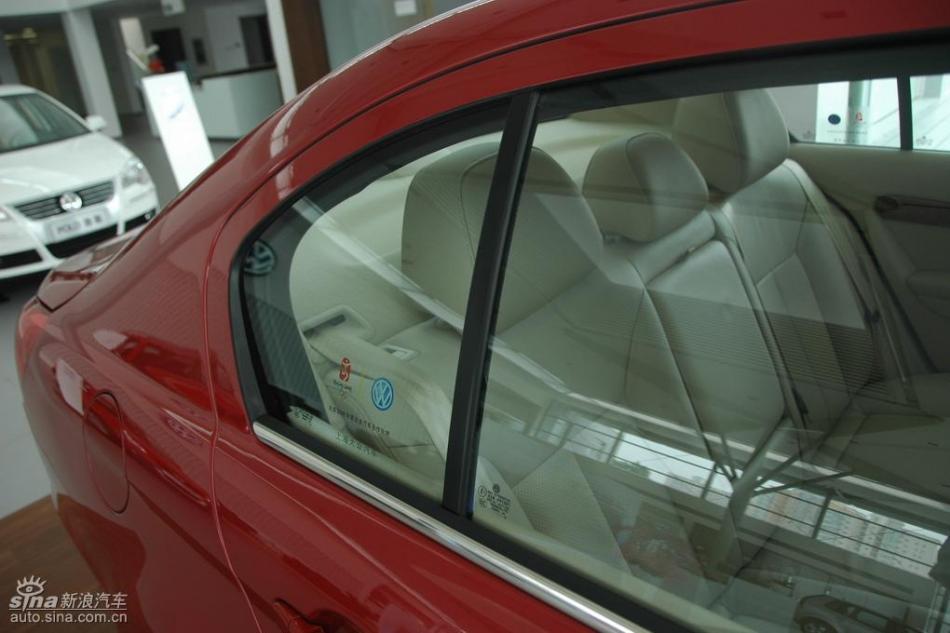 朗逸1.6L品轩版自动外观