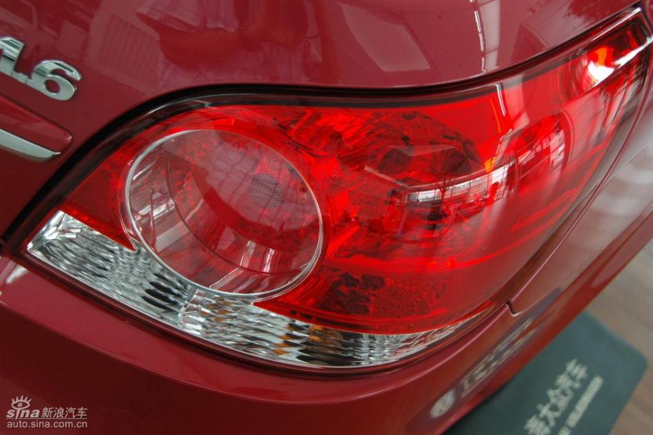 朗逸1.6L品轩版自动外观