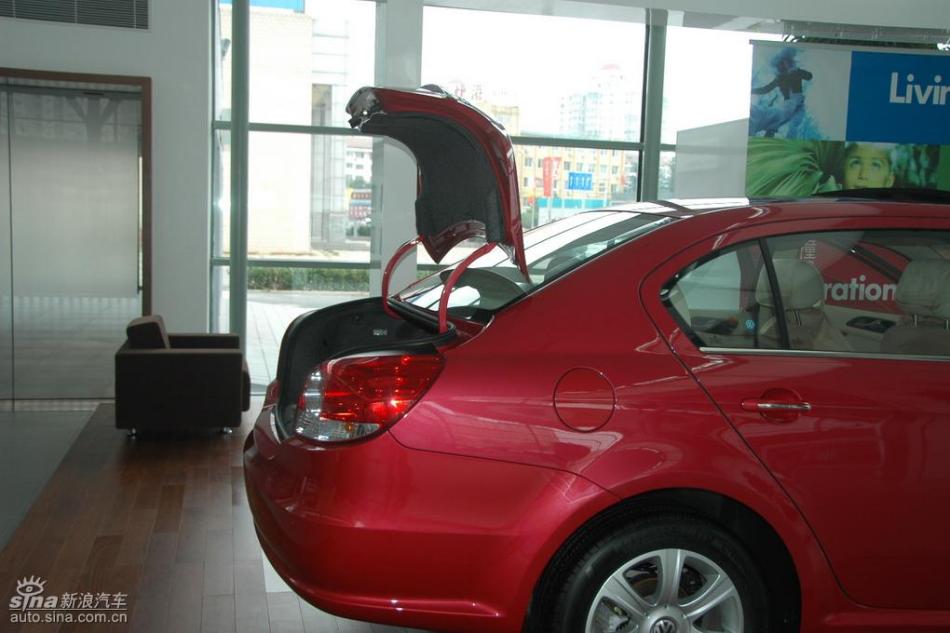 朗逸1.6L品轩版自动外观