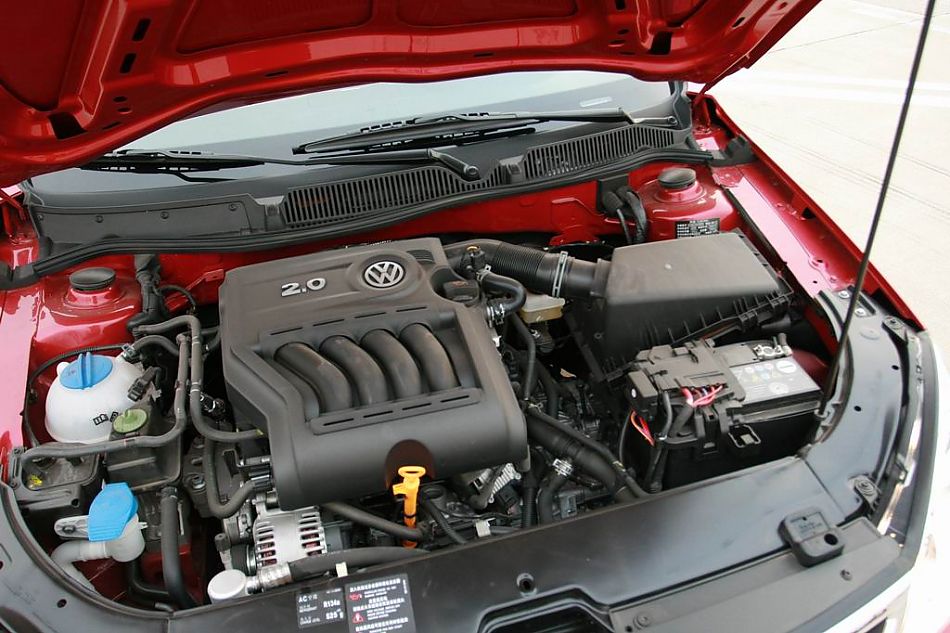 上海大众朗逸引擎图片