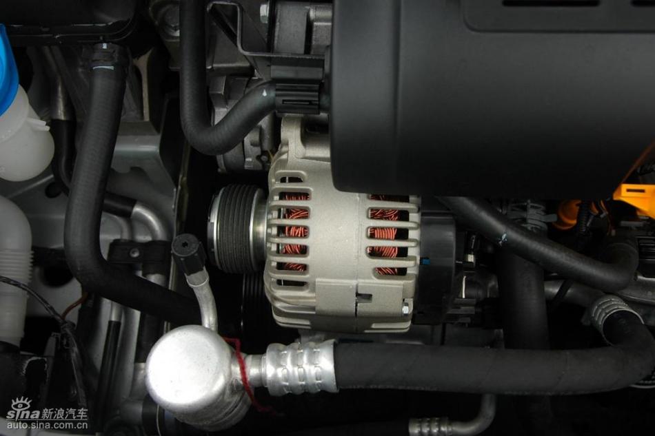 朗逸2.0L品尊版自动发动机