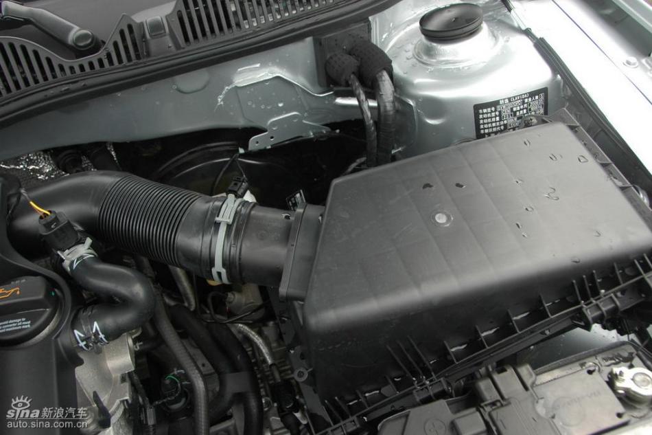 朗逸2.0L品尊版自动发动机