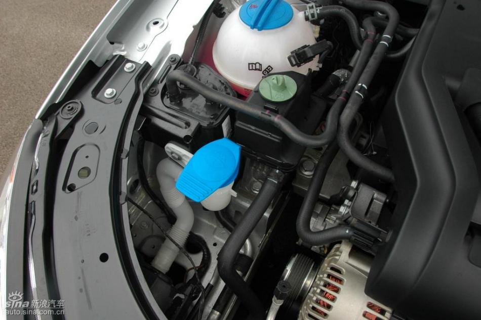 朗逸2.0L品尊版自动发动机