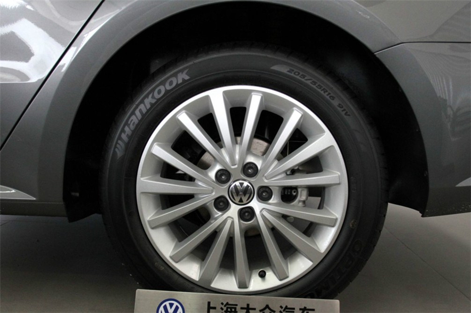 2013款 朗逸 1.6L 自动豪华版