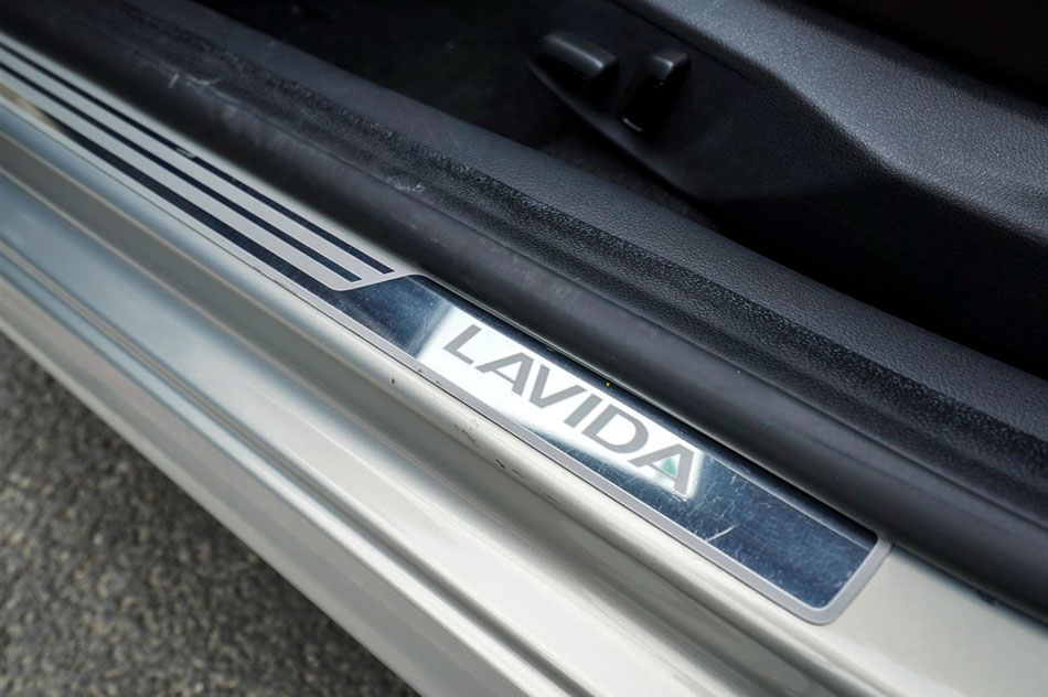 2015款 230TSI DSG 豪华版 座椅空间