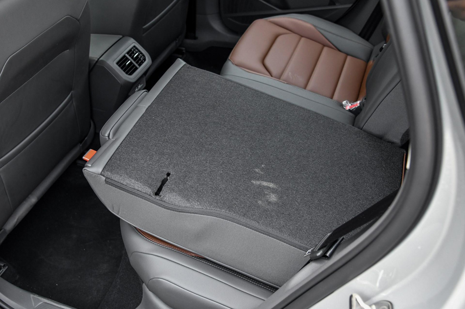 2018款 280TSI DSG豪华版 座椅空间