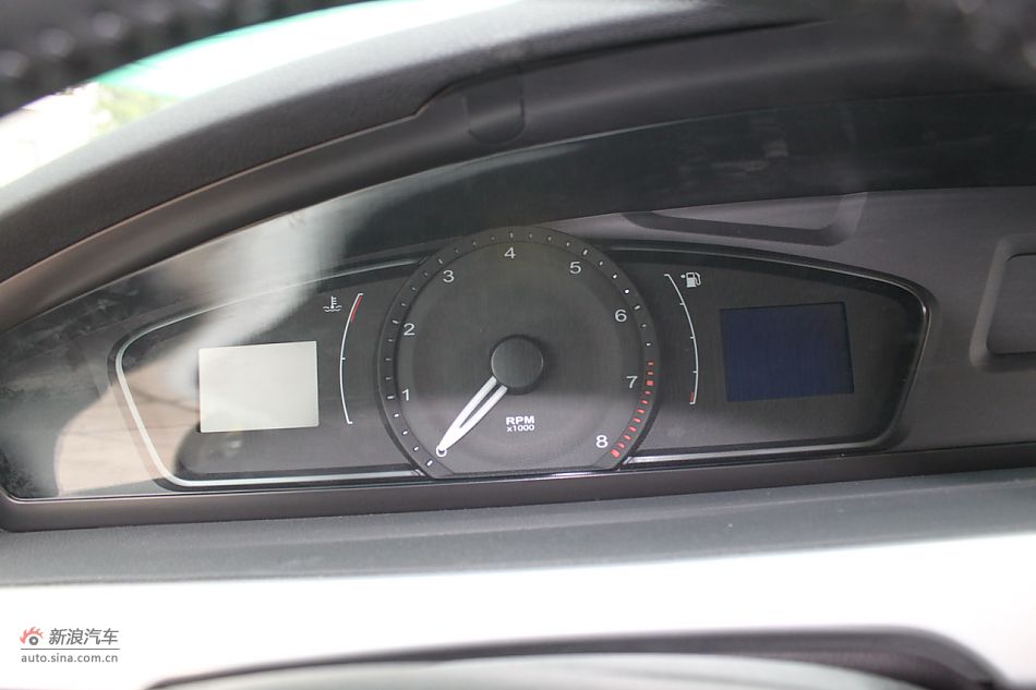 荣威550s 1.8L手动启逸版