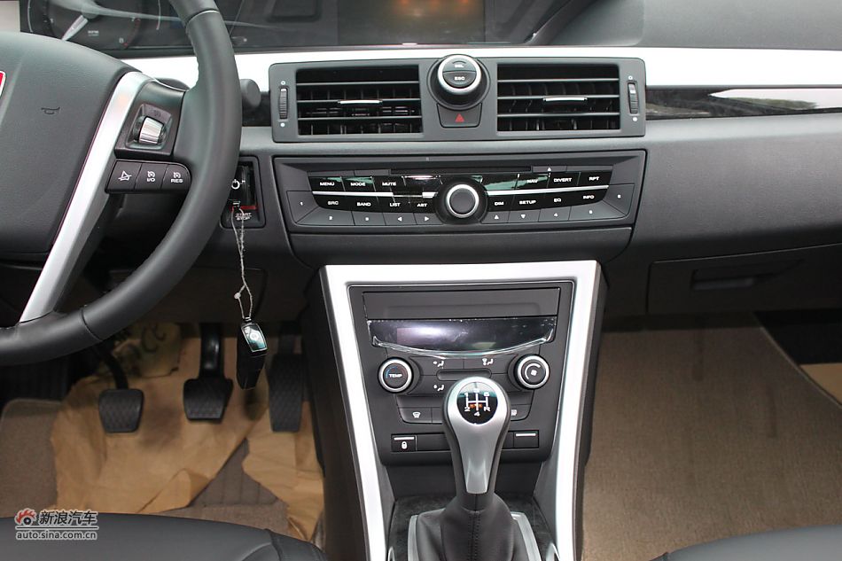 荣威550s 1.8L手动启逸版