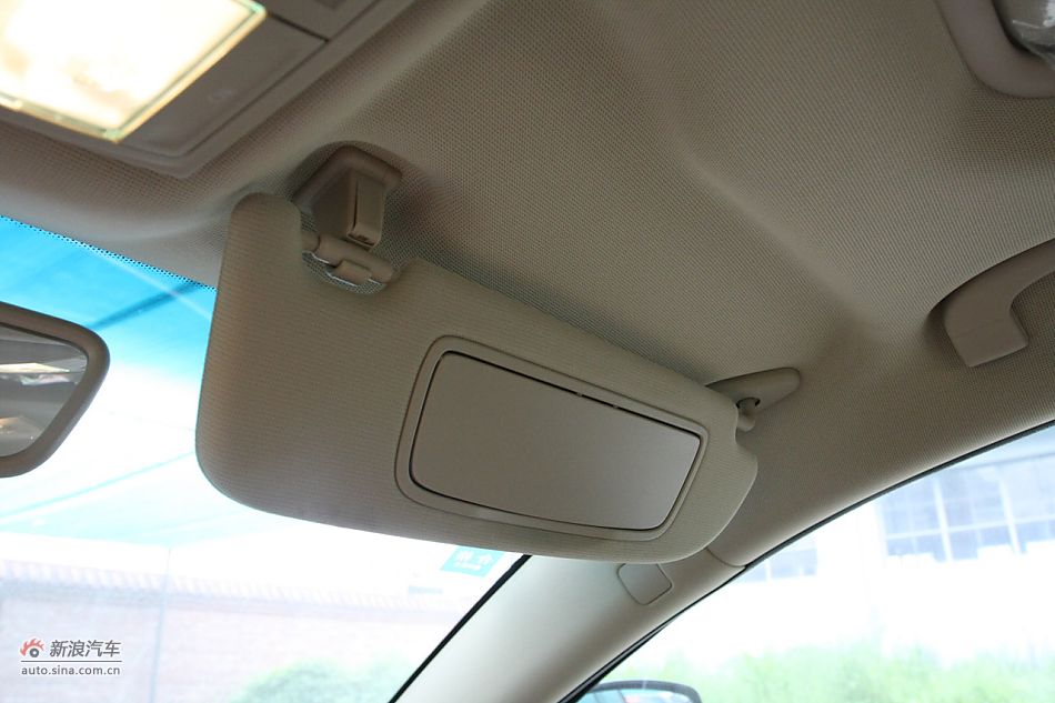 荣威550s 1.8L自动超值版