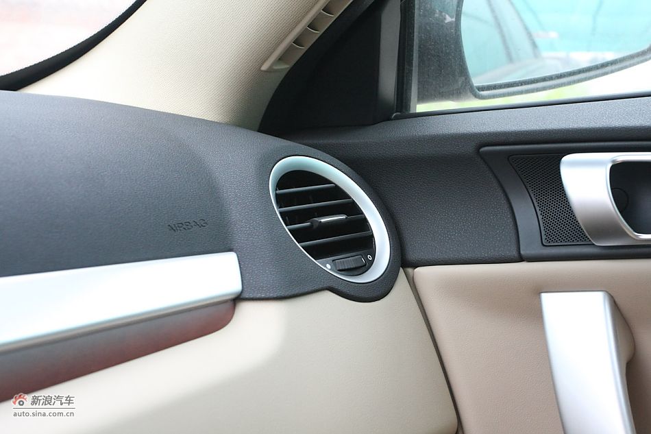 荣威550s 1.8L自动超值版