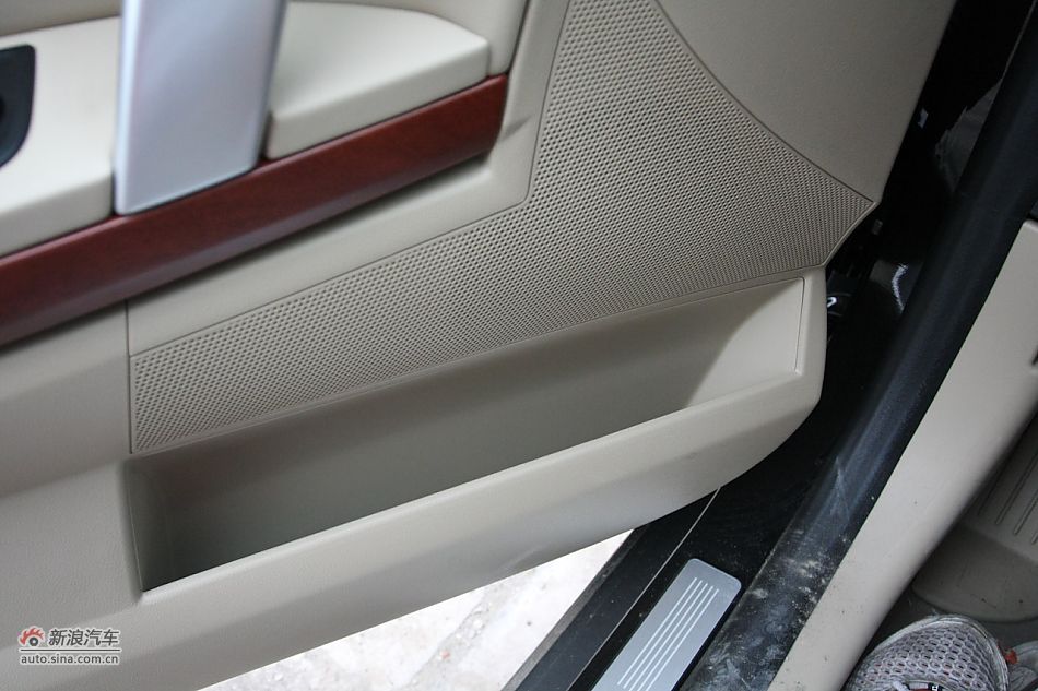 荣威550s 1.8L自动超值版