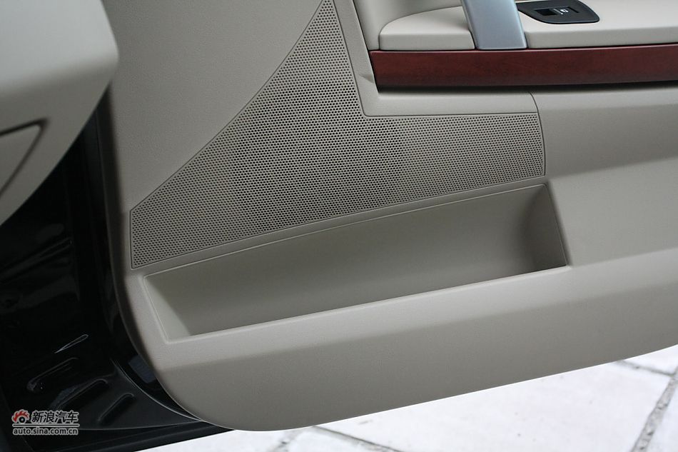 荣威550s 1.8L自动超值版