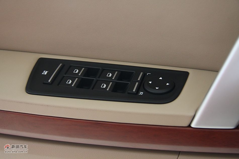 荣威550s 1.8L手动世博版