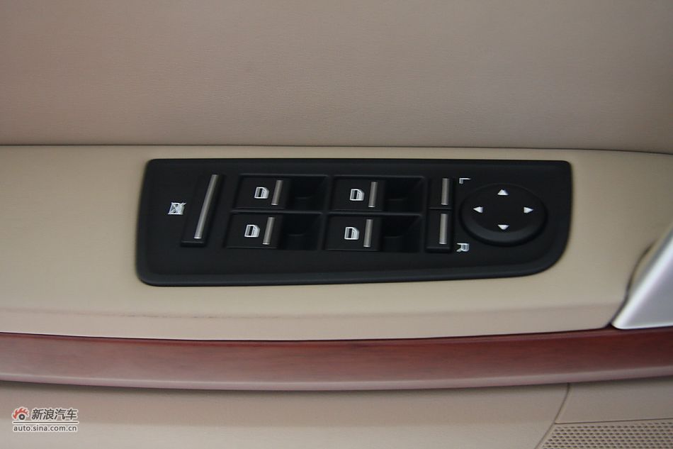 荣威550s 1.8L手动世博版