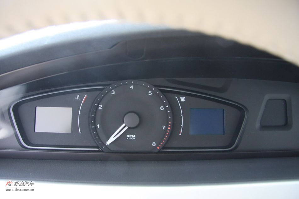 荣威550s 1.8L手动世博版