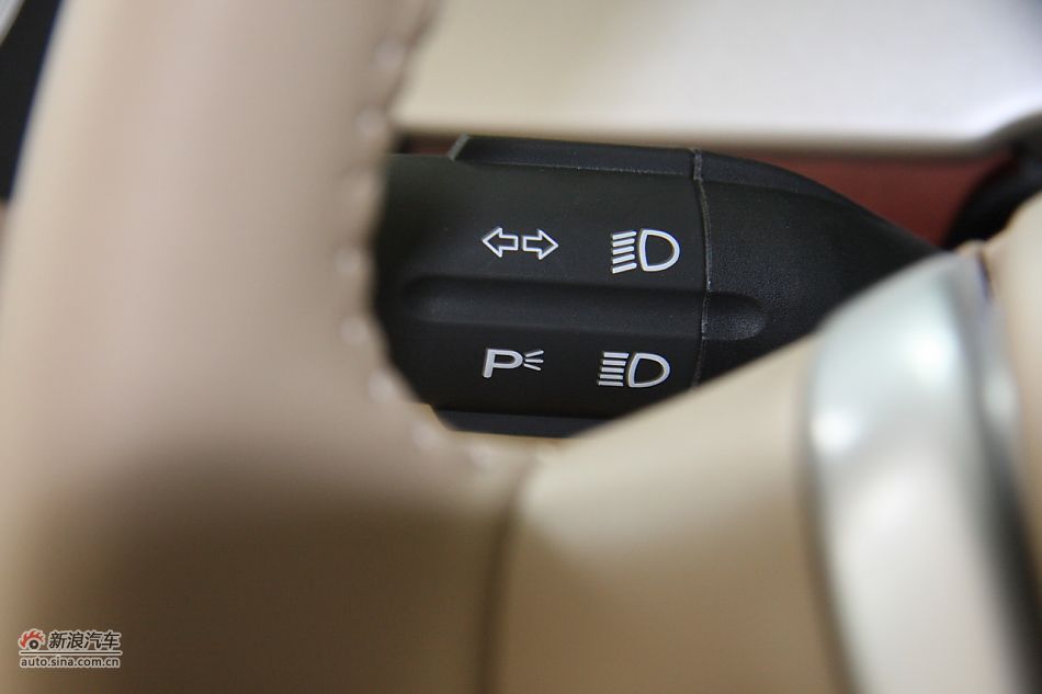 荣威550s 1.8L手动世博版